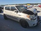 2012 Kia Soul  Белый vin: KNDJT2A54C7475356
