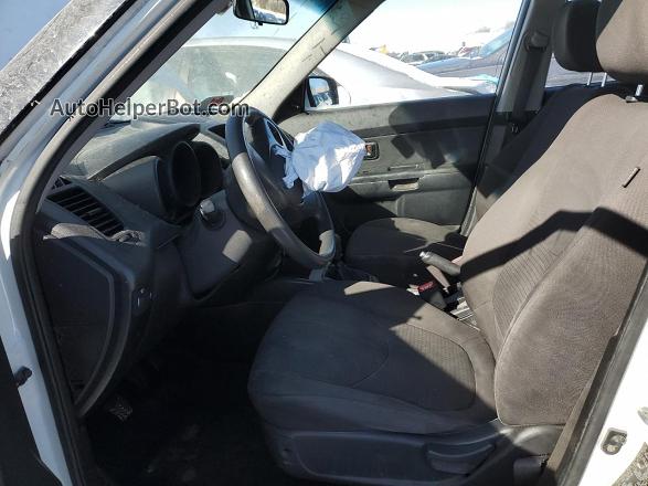 2012 Kia Soul  White vin: KNDJT2A55C7407647