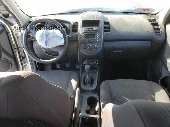 2012 Kia Soul  White vin: KNDJT2A55C7407647