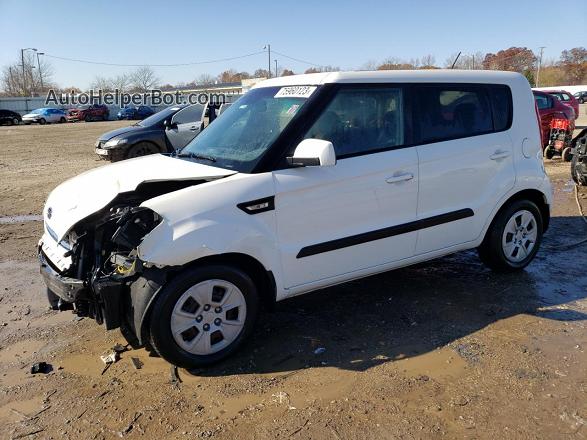 2012 Kia Soul  White vin: KNDJT2A56C7394679