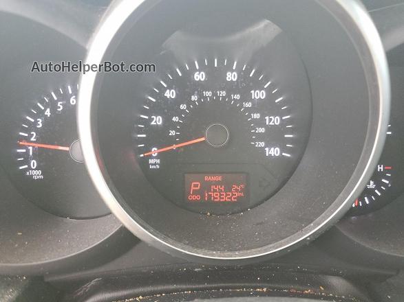 2012 Kia Soul + Silver vin: KNDJT2A69C7477922