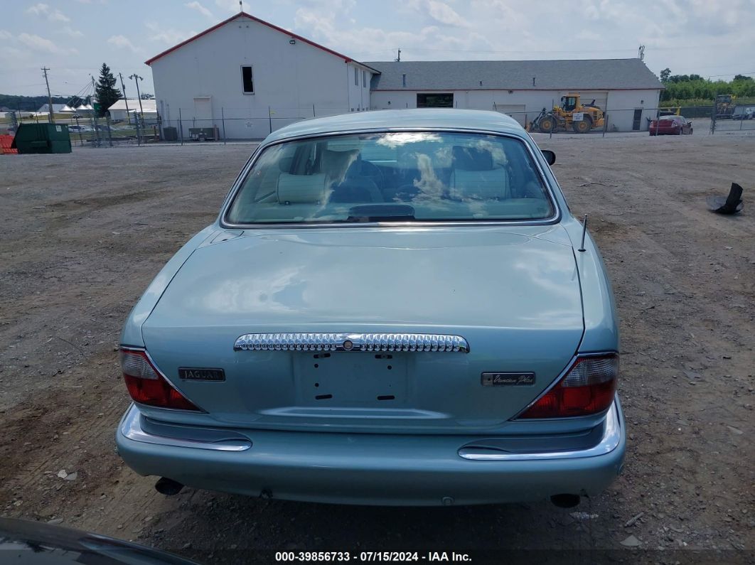 Price & History 2001 Jaguar Xj8 Vanden Plas 4.0l V-8 Dohc