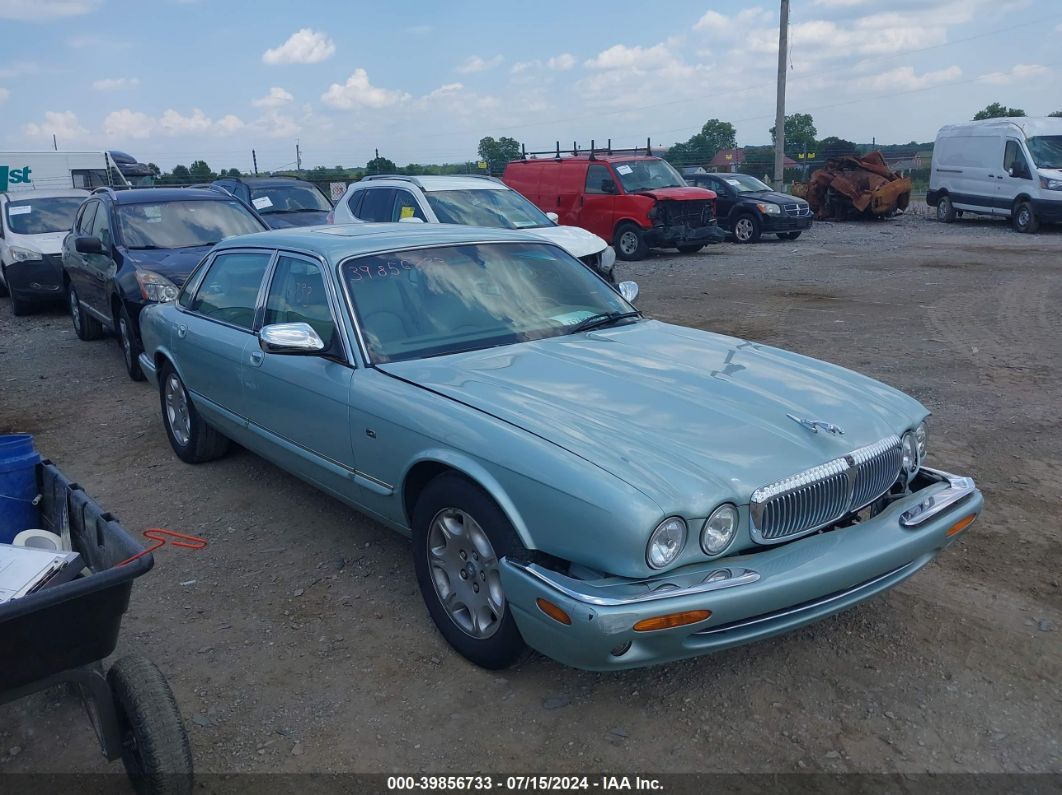 Price & History 2001 Jaguar Xj8 Vanden Plas 4.0l V-8 Dohc, Vvt