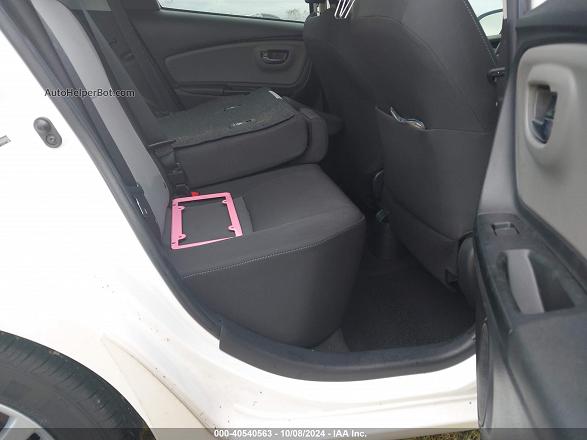 2018 Toyota Yaris Le White vin: VNKKTUD30JA095030