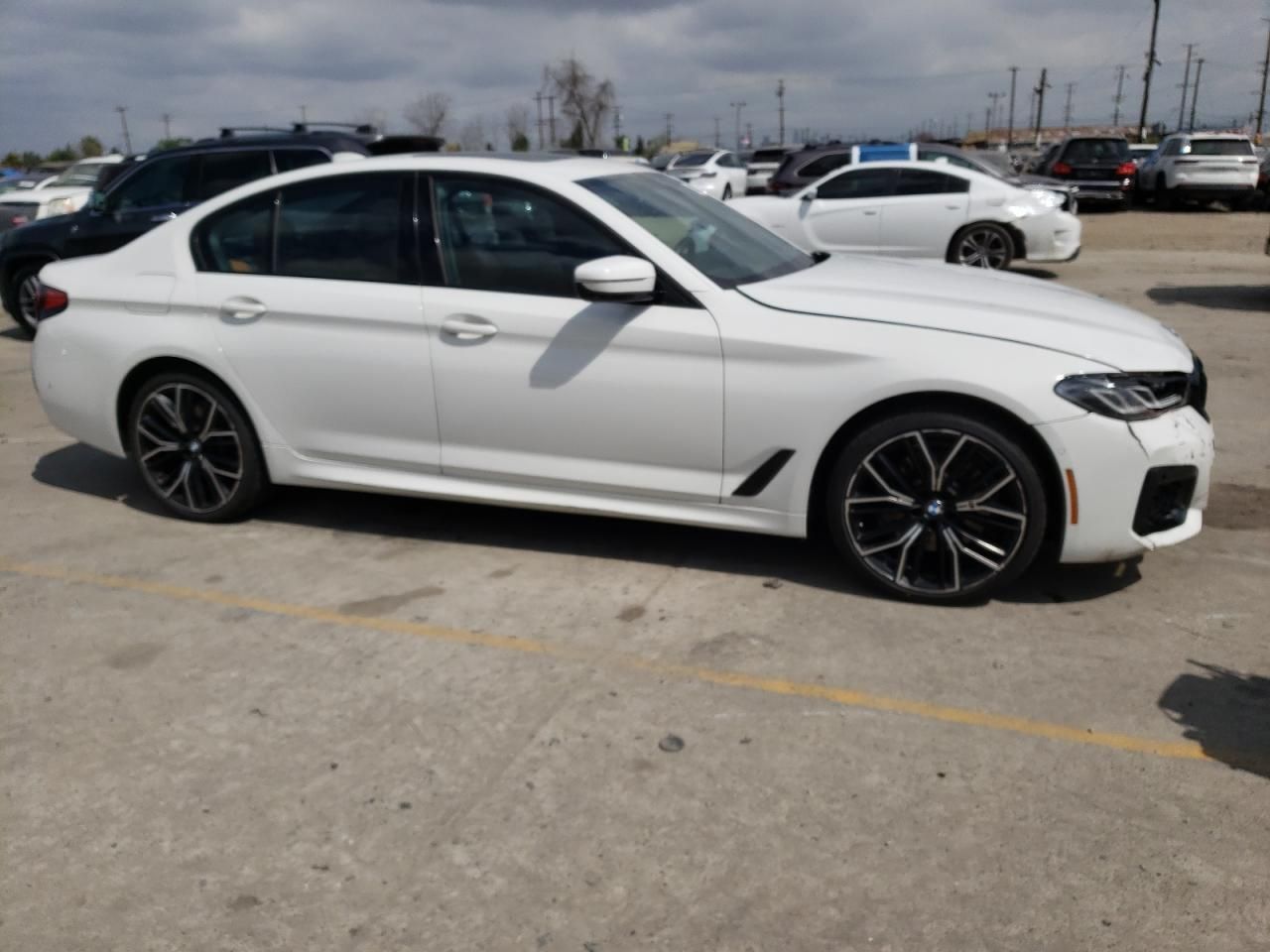 Price & History 2021 Bmw 530e 2.0l 4 vin: WBA13AG05MCF97626