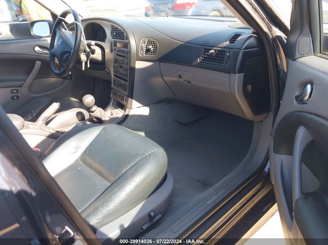 Price & History 2004 Saab 9-5 Aero 2.3l I-4 Dohc, Turbo, 250hp vin